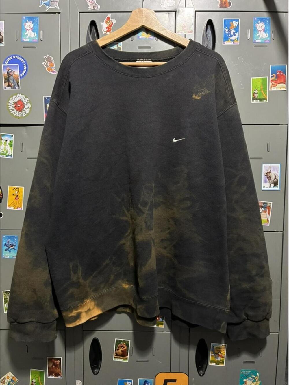 vintage 90s y2k NIKE crewneck custom dyed boxy fit 27x27